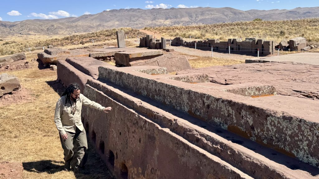 Anyextee investigates puma punku